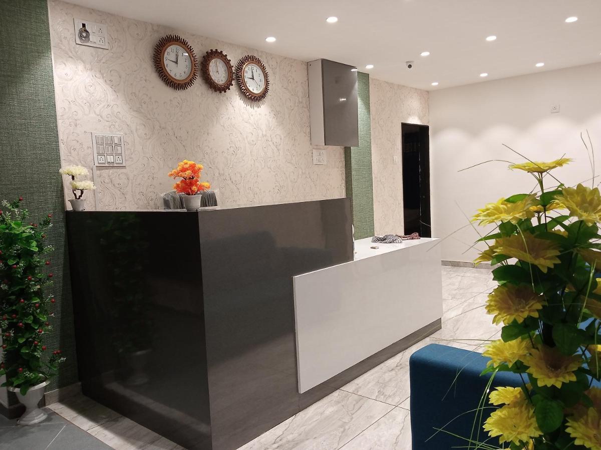 Hotel Mansarovar,巴罗达 外观 照片