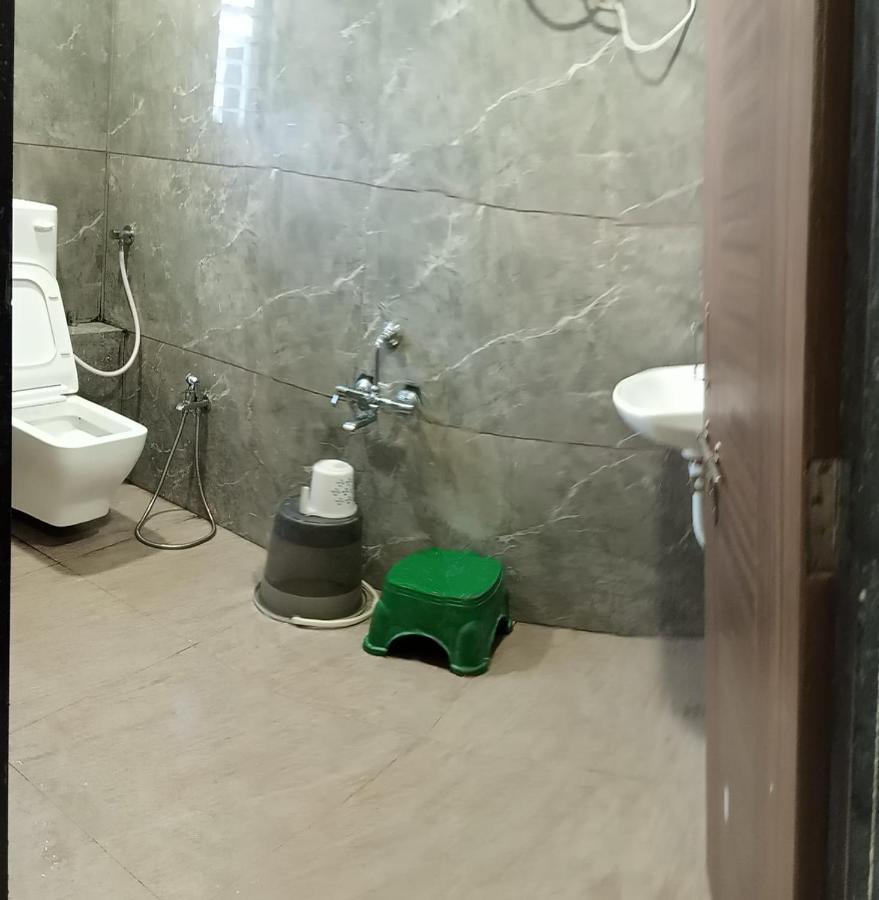 Hotel Mansarovar,巴罗达 外观 照片