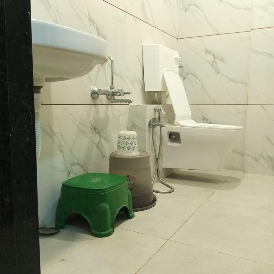 Hotel Mansarovar,巴罗达 外观 照片