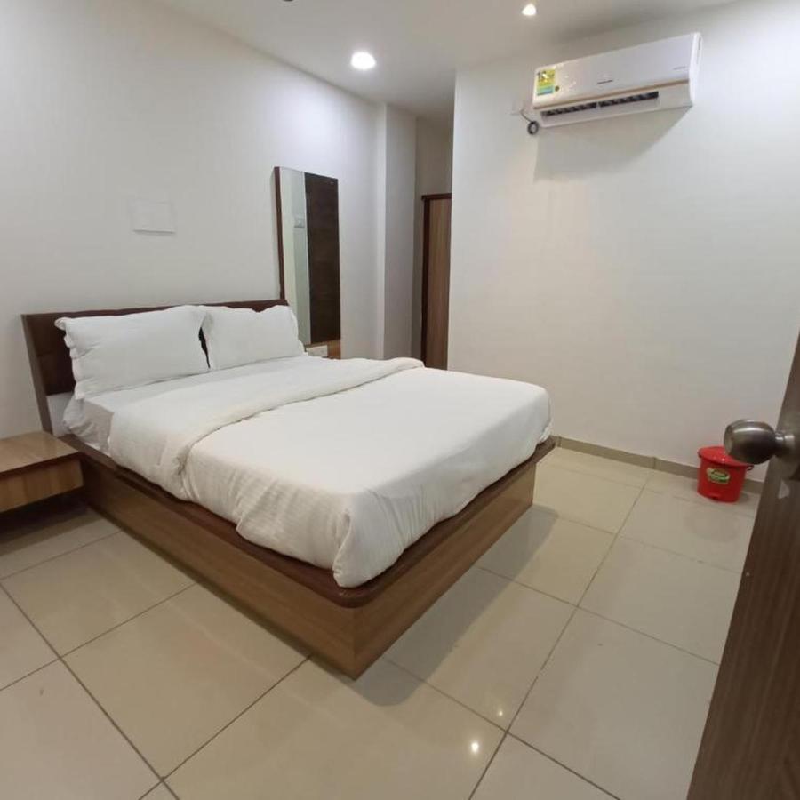 Hotel Mansarovar,巴罗达 外观 照片