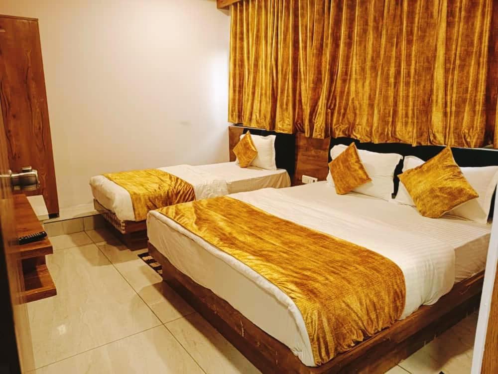 Hotel Mansarovar,巴罗达 外观 照片